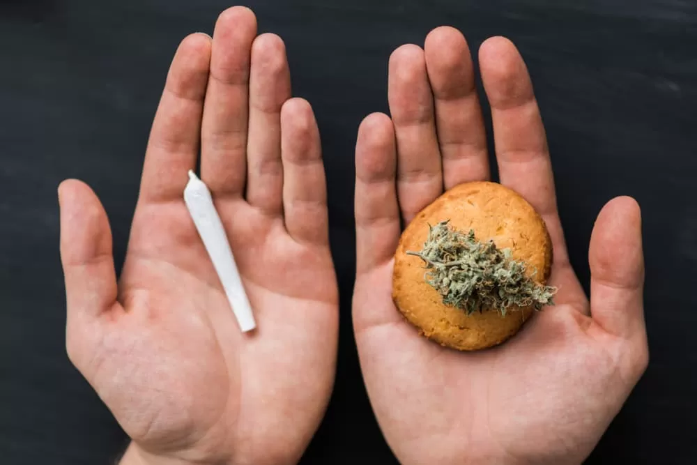 THC EDIBLES AND SMOKING: A COMPREHENSIVE COMPARISON!